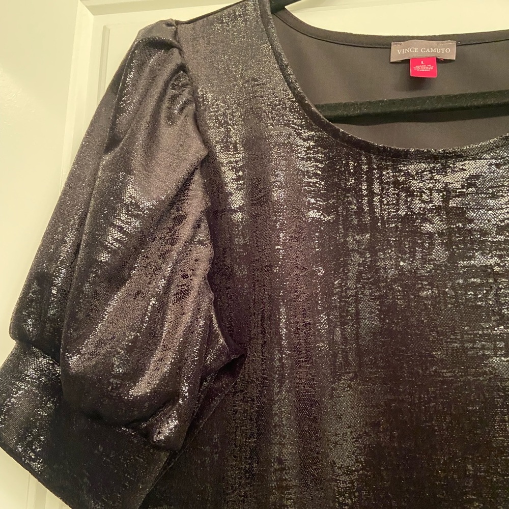 NWT Textured velvet puff sleeve top
